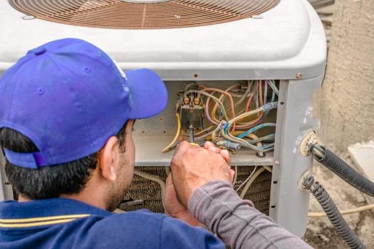 24/7 emergency air conditioning repair technician in North Lauderdale Florida